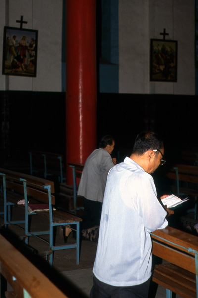 Gelovige in kerk Baoding Gelovige in kerk Baoding